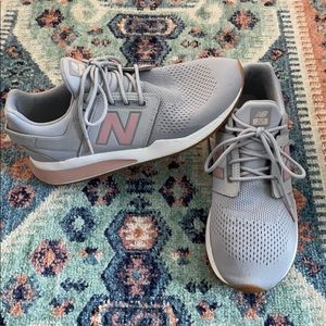 New Balance 247 sneakers